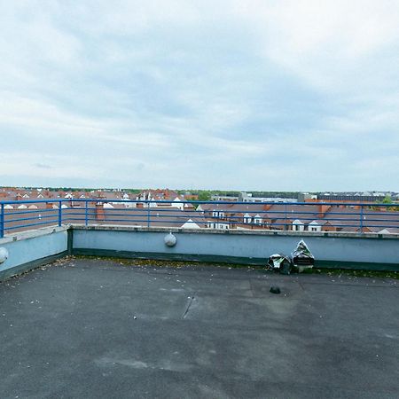 Hostel Metro Kabaty Варшава Екстериор снимка