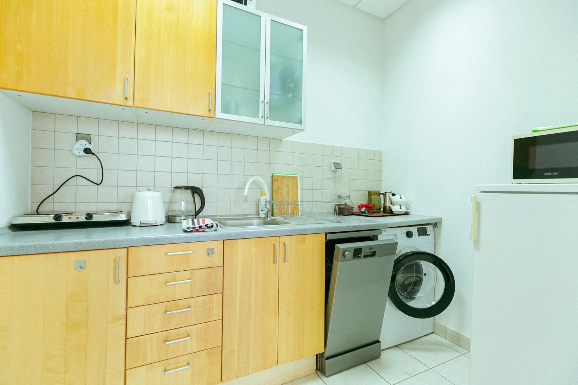 Hostel Metro Kabaty Варшава Екстериор снимка